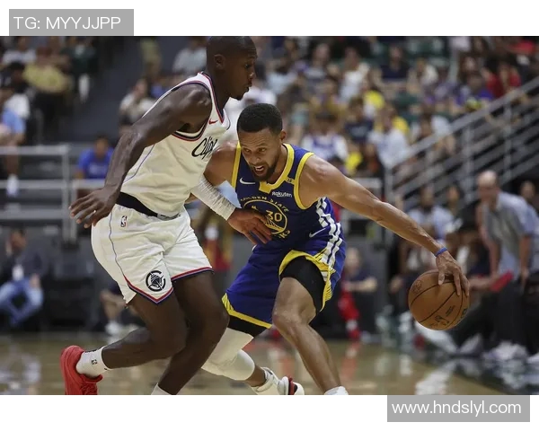 勇士与快船激战回顾2017年10月31日精彩录像分析与赛后点评