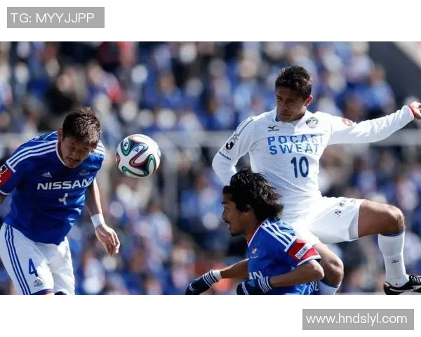 日乙联赛焦点战京都队迎战水蜀葵队争夺宝贵积分之战