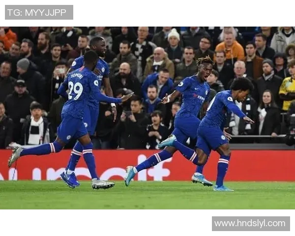 热刺与切尔西激战正酣最终比分揭晓引发球迷热议