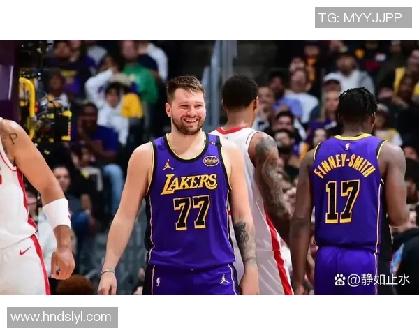 火箭与湖人历史对决回顾：传奇球队的恩怨情仇与辉煌瞬间