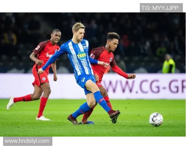 美因茨与柏林赫塔对决解析球队状态与战术布局全景展望