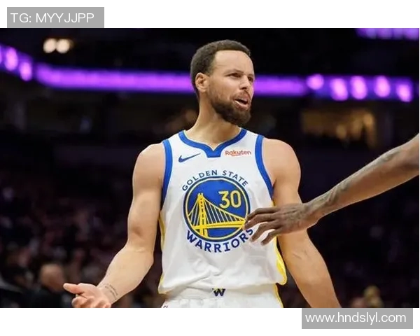 库里三分球总数超越4000成历史第一人再创辉煌成就 库里三分球总数超越4000成历史第一人再创辉煌成就