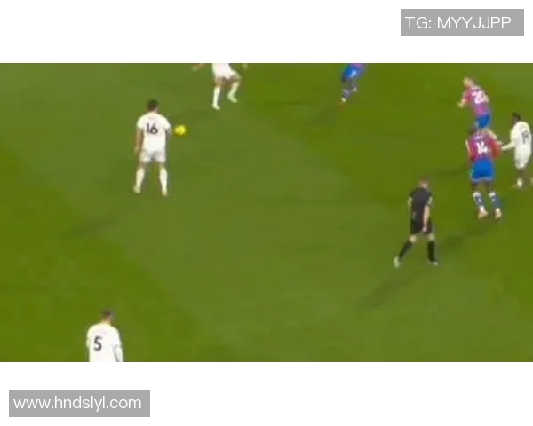 塞尔维亚与智利足球赛激战正酣谁能在绿茵场上笑到最后