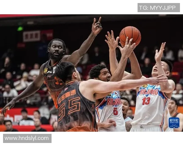 广东与新疆总决赛精彩重播回顾篮球巅峰对决的激情时刻 广东与新疆总决赛精彩重播回顾篮球巅峰对决的激情时刻