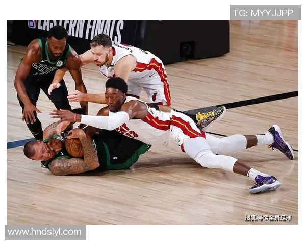 湖人队与热火队精彩对决全景回顾与战术分析 湖人队与热火队精彩对决全景回顾与战术分析